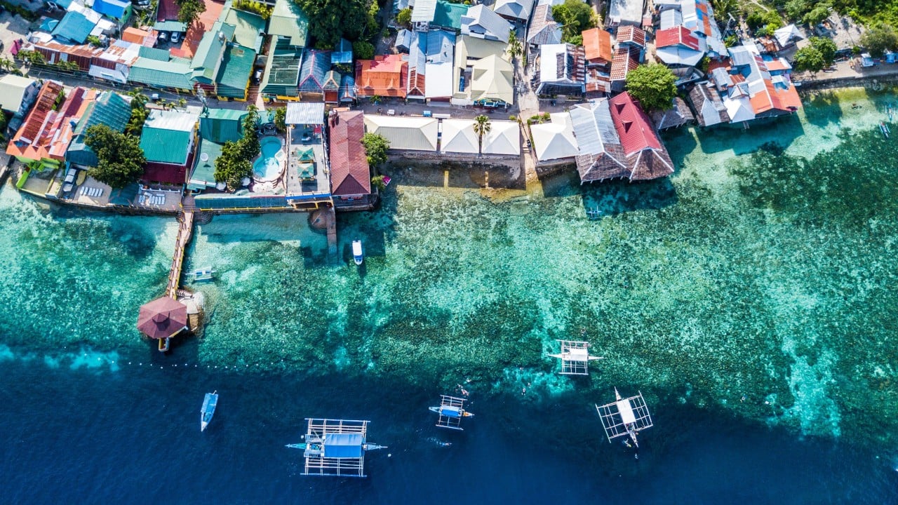 Philippines offers 2-week visa-free stays to lure Chinese tourists