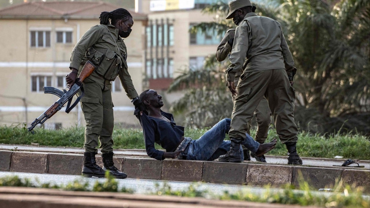 Uganda election: Bobi Wine under house arrest amid violence claims, Museveni nears 5th term