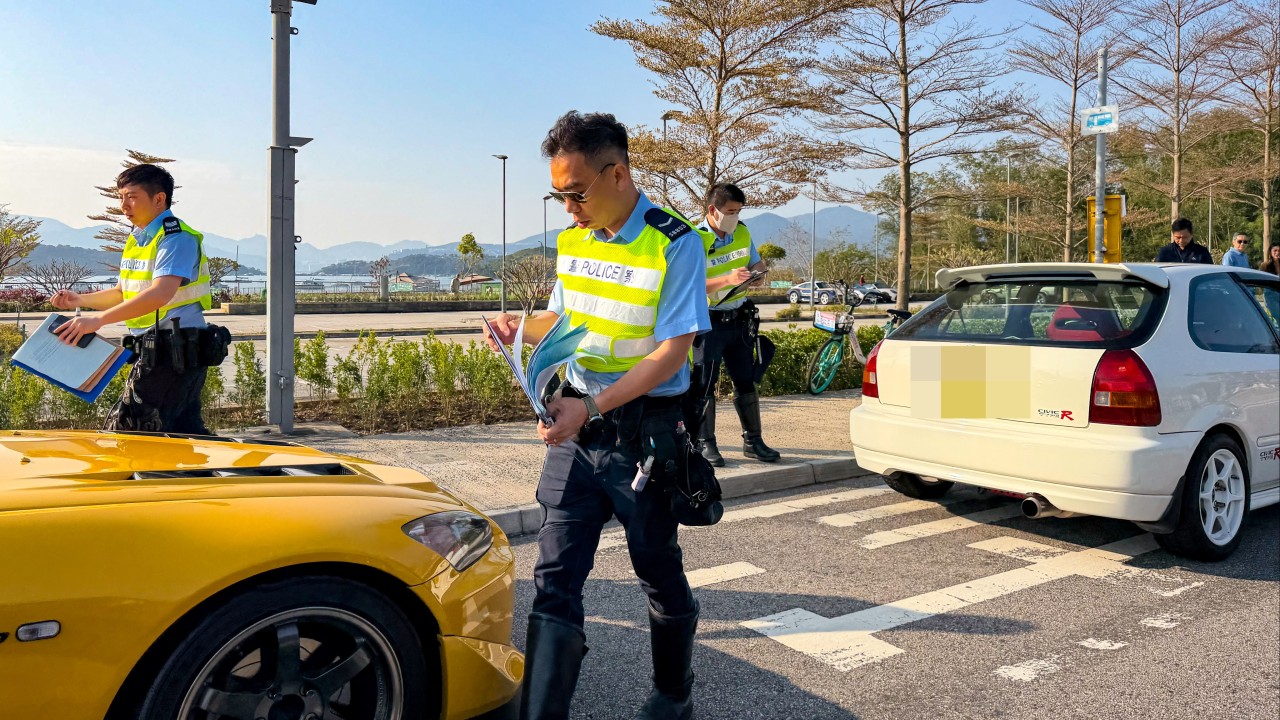 Hong Kong police arrest 2, record 220 offences in illegal road racing crackdown