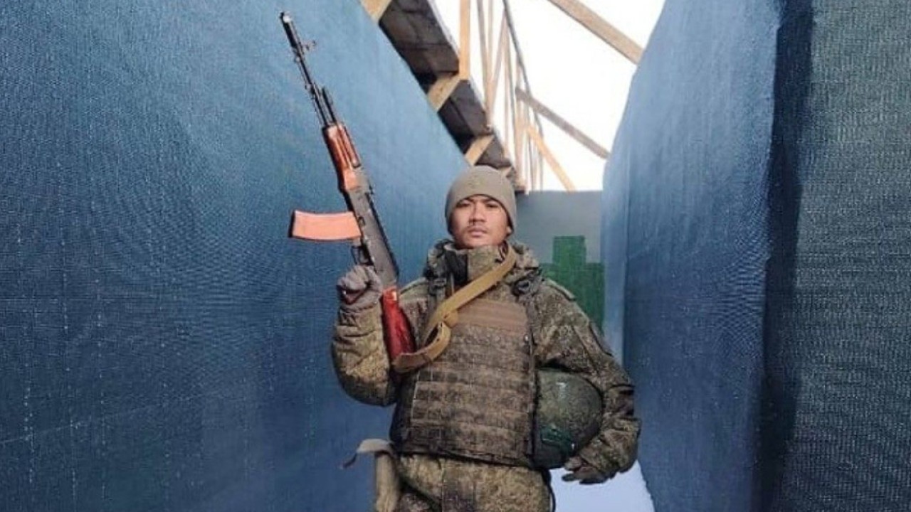 Indonesia strips ex-police officer of citizenship for joining Russian forces