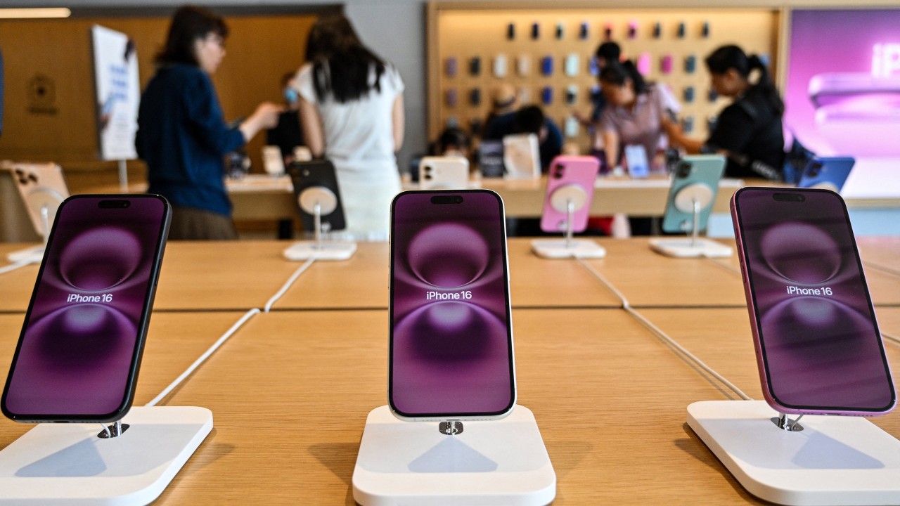 Apple slashes prices for Lunar New Year as competition heats up in mainland China