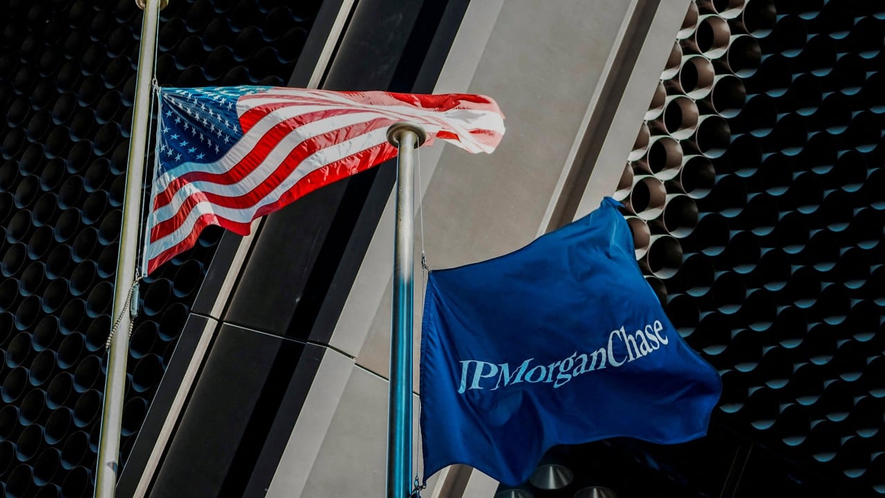 Trump sues JPMorgan, accusing bank of closing his accounts for political reasons