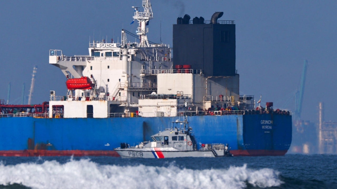 Russian shadow tanker’s Indian captain, crew in French custody插图 Russian shadow tanker’s Indian captain, crew in French custody插图