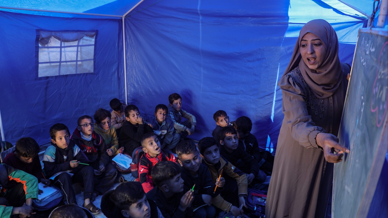 After 2.5-year Israel blockade on Gaza, Unicef delivers school kits