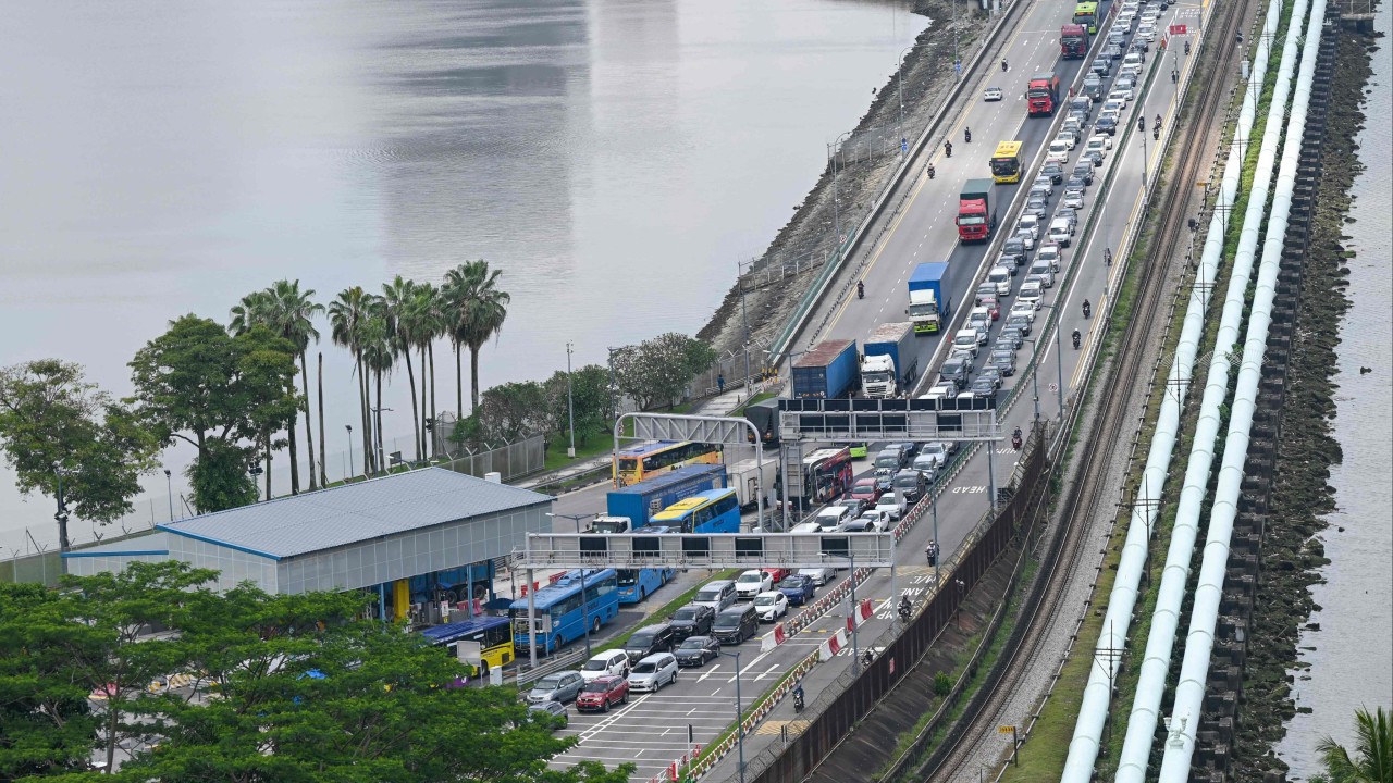 Malaysia clarifies cash aid rules for frequent commuters to Singapore