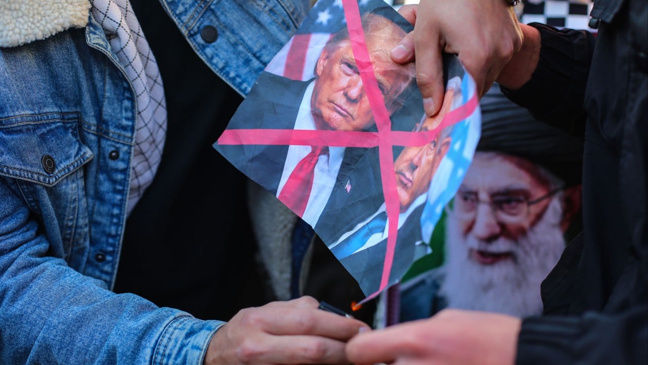 Trump warns Iraq against returning former prime minister to power