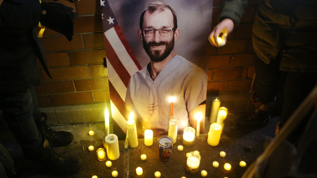 米司法省、アレックス・プリティ殺害事件の公民権調査を開始 米司法省、アレックス・プリティ殺害事件の公民権調査を開始