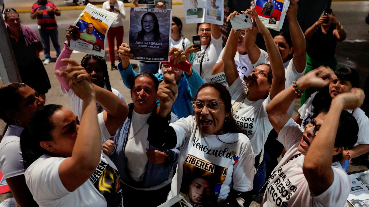Venezuela proposes to free hundreds of prisoners, turn ‘torture’ prison into sports hub