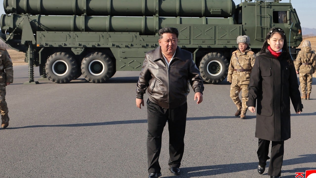 金正恩氏、議会で強力な非核化姿勢を示す構え 金正恩氏、議会で強力な非核化姿勢を示す構え