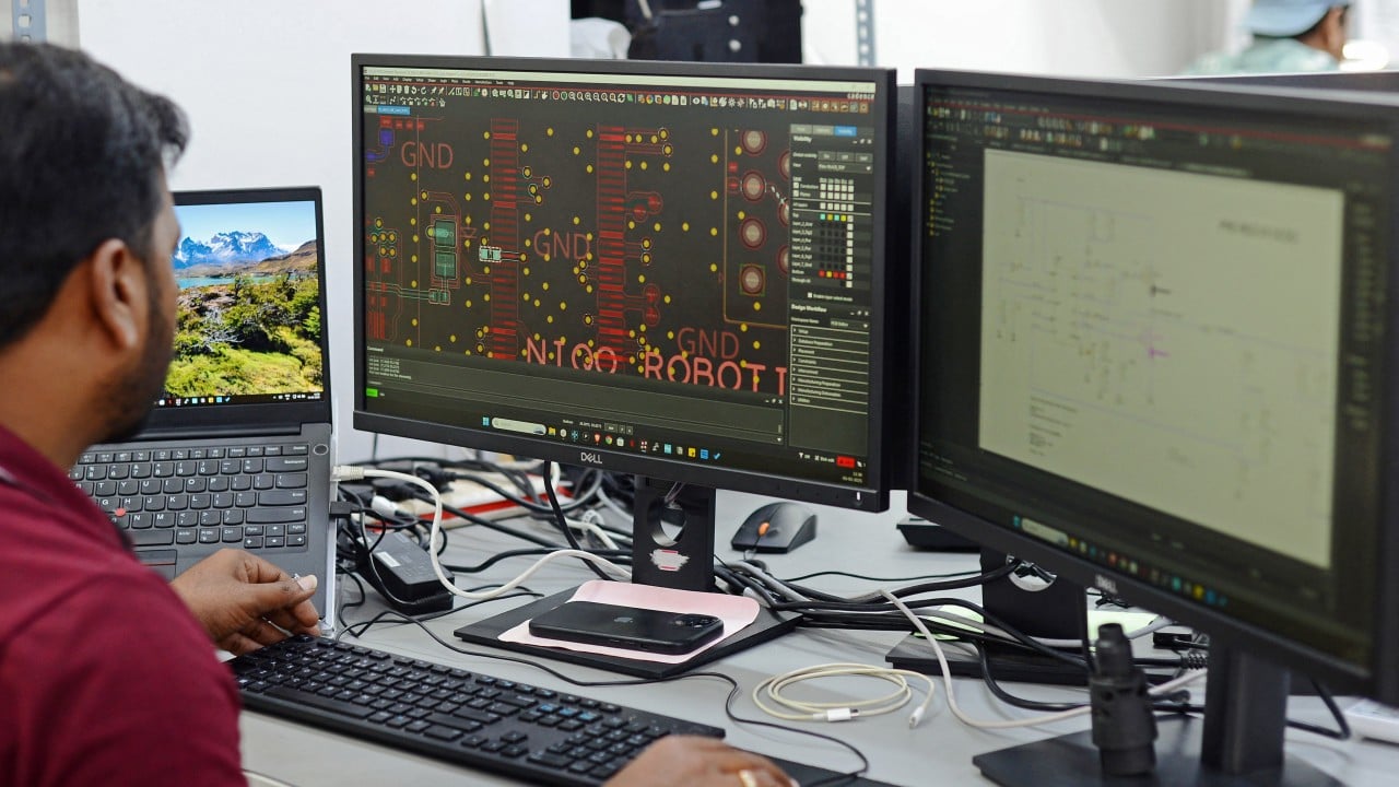 As great powers bet on AI, what of the workforce holding it together?