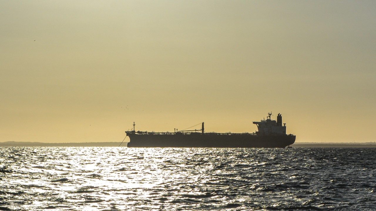 As US toughens stance, how exposed is China to Iranian and Venezuelan oil?插图