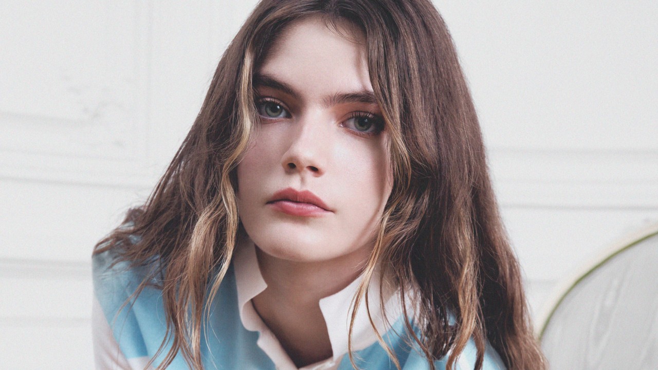 Meet Florence Hunt, who plays Hyacinth Bridgerton and just became a Dior muse