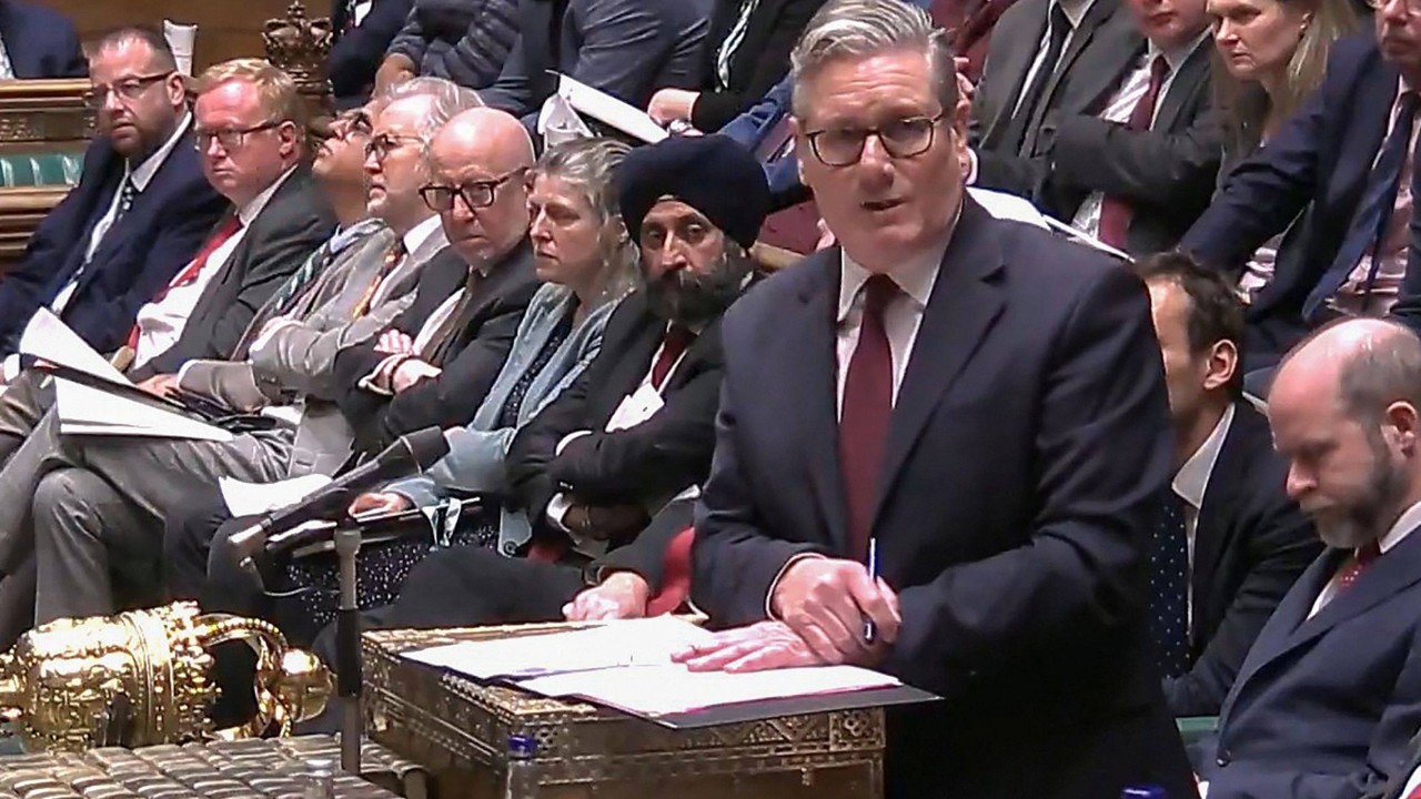 Starmer apologises after Mandelson-Epstein ties spark UK political storm