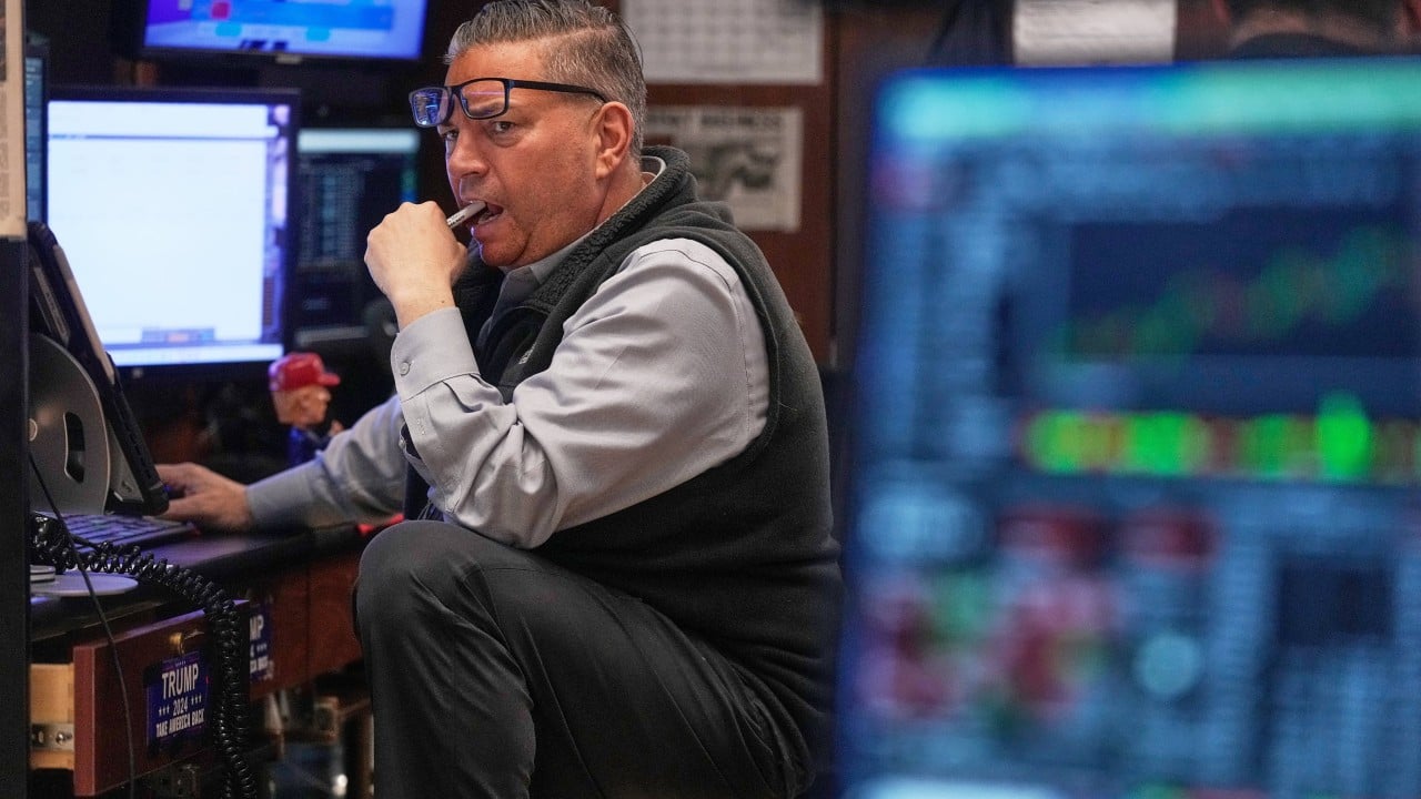 Hong Kong stocks plunge, led by mainland tech firms, amid global sell-off in gold, crypto