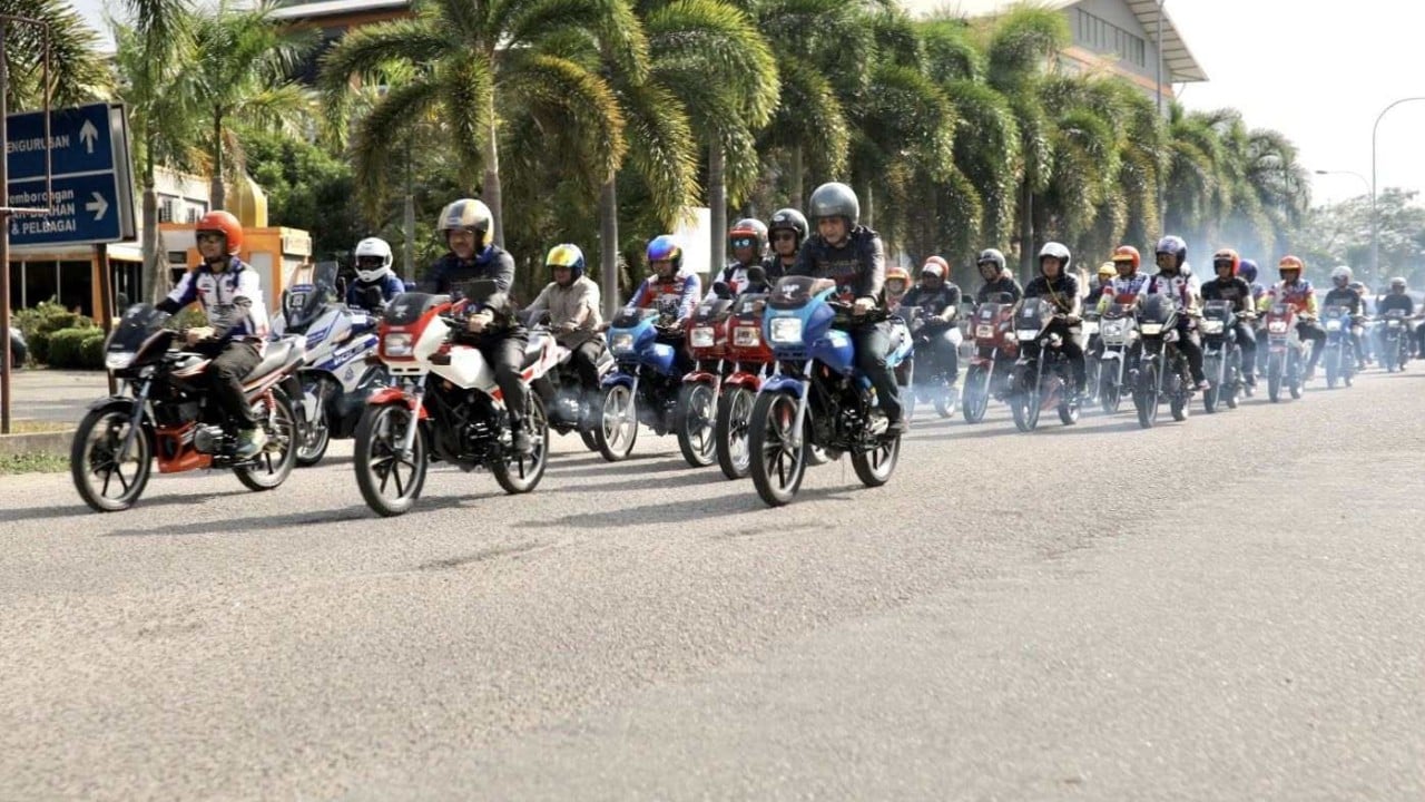 Woman ejected from Malaysia biker event over ‘too revealing’ dress插图 Woman ejected from Malaysia biker event over ‘too revealing’ dress插图