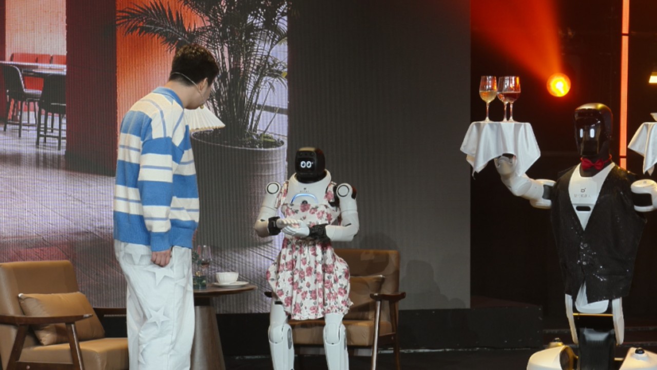 Before the factory floor, the dance floor: humanoids find a path to market at US$145