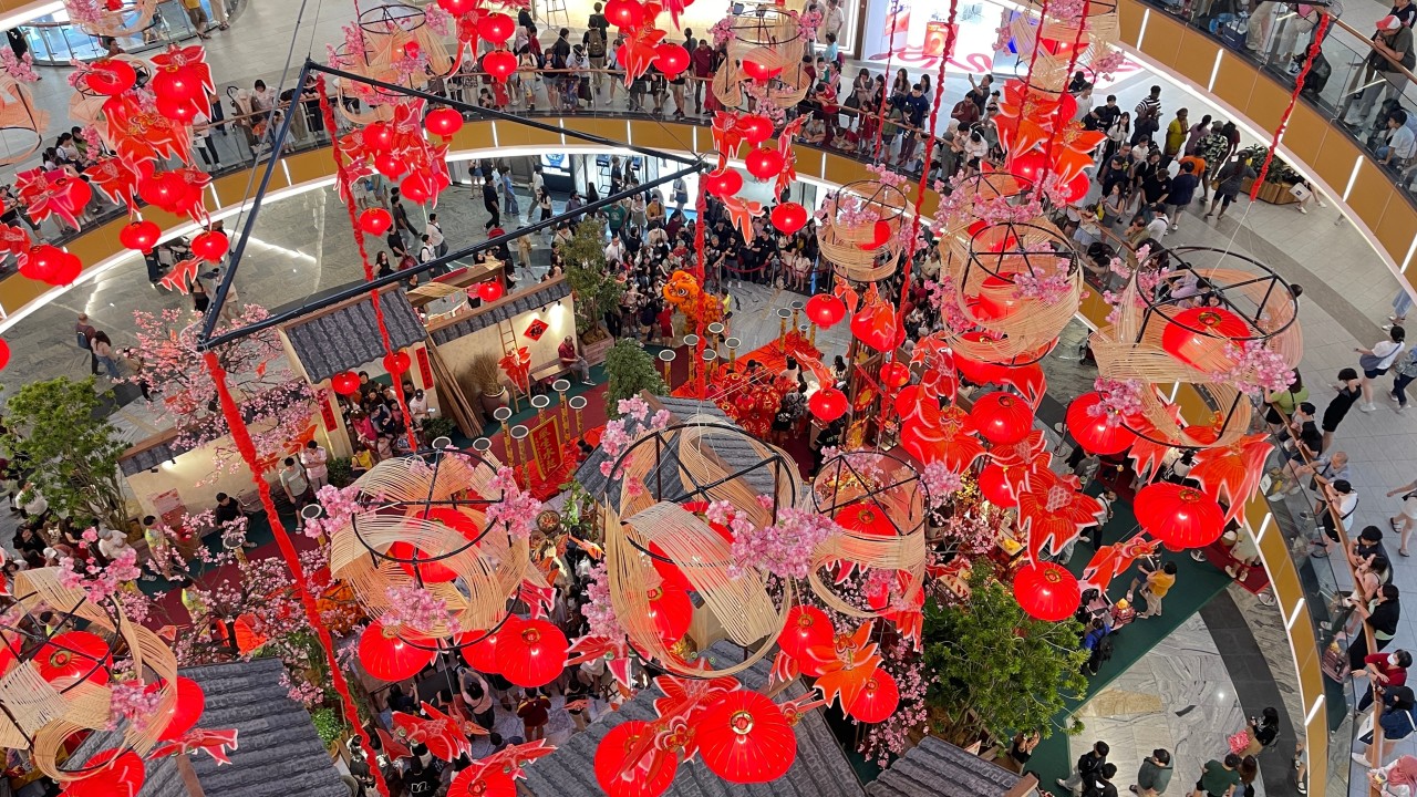 Malaysia’s stronger ringgit fails to deter Singapore shoppers