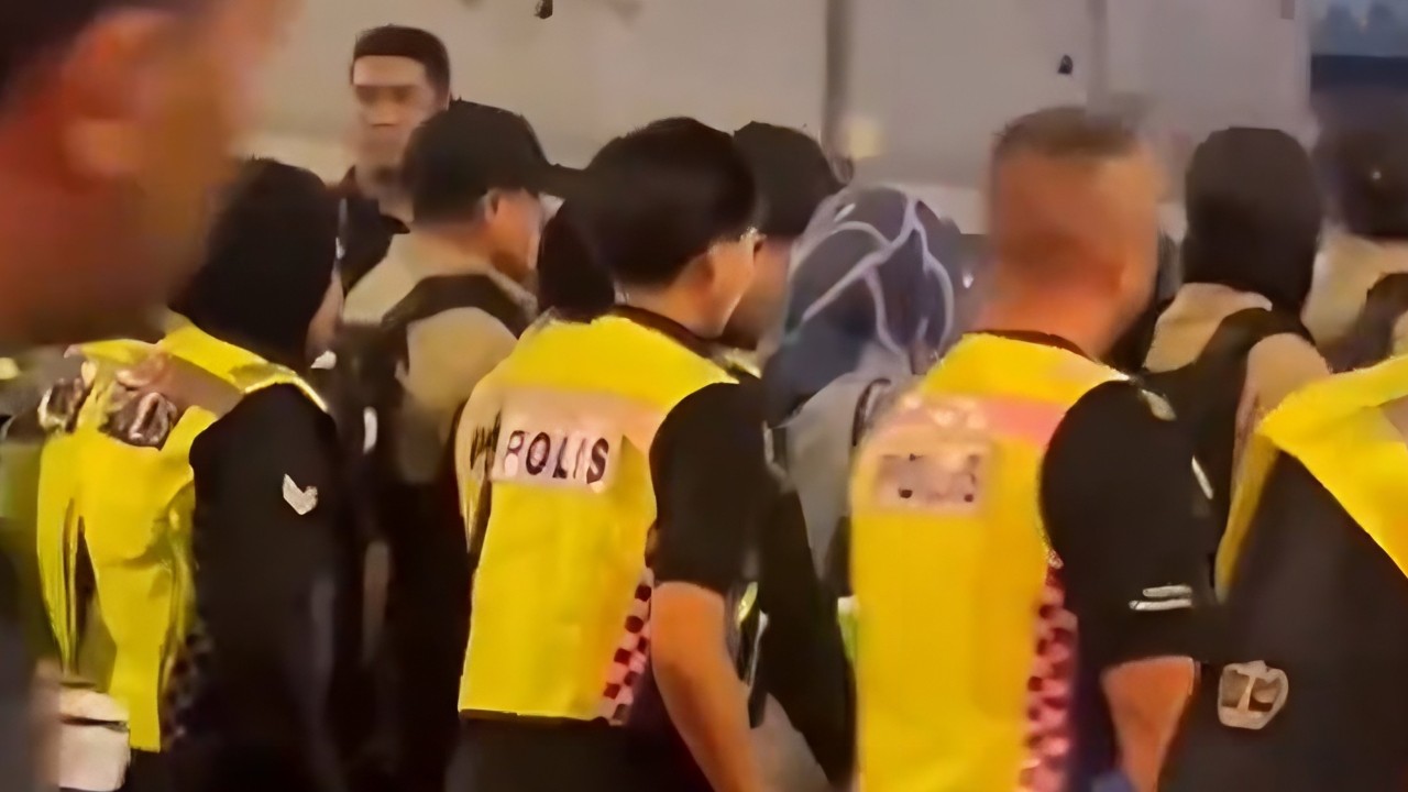 Malaysia’s ‘illegal’ temple row: PM slams vigilantism after rally ban