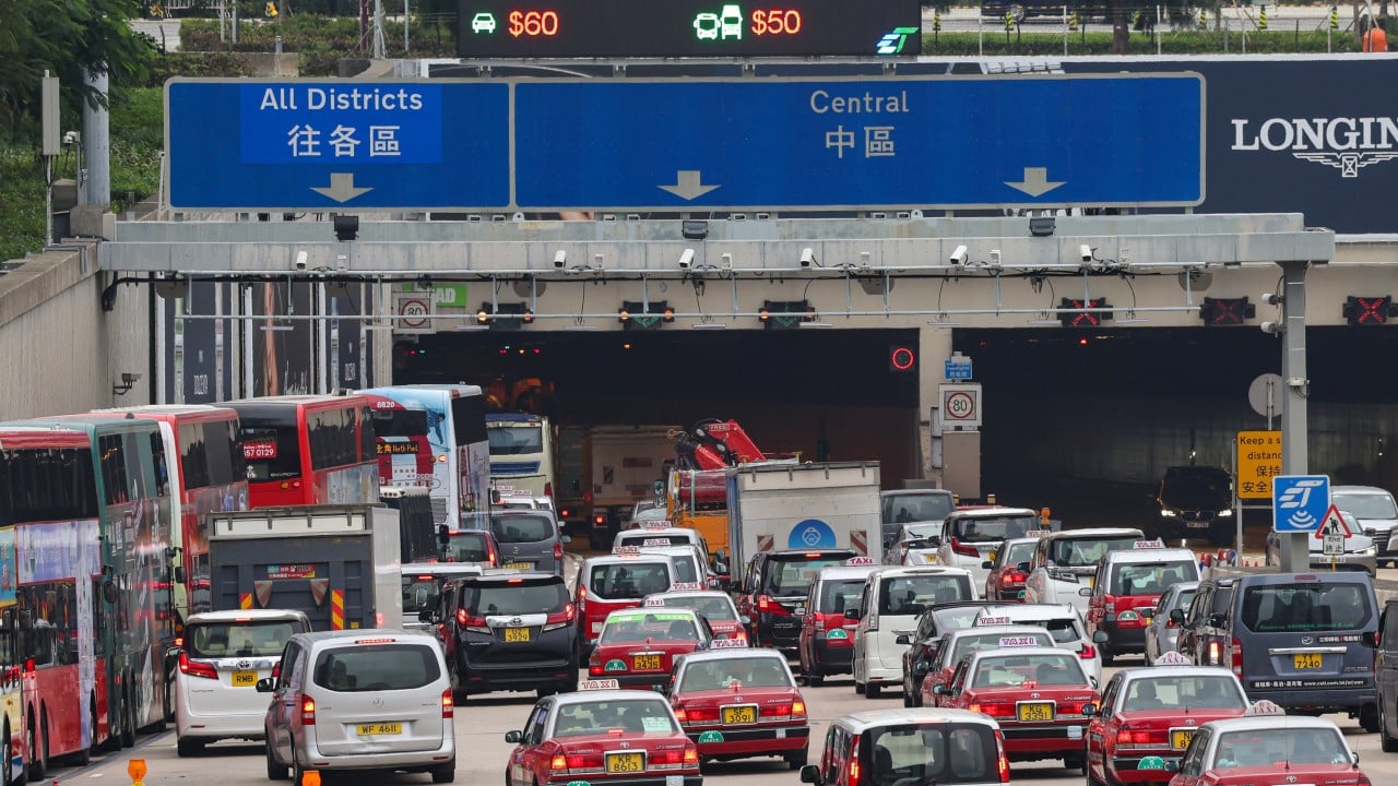 Hong Kong authorities considering options for fourth harbour crossing