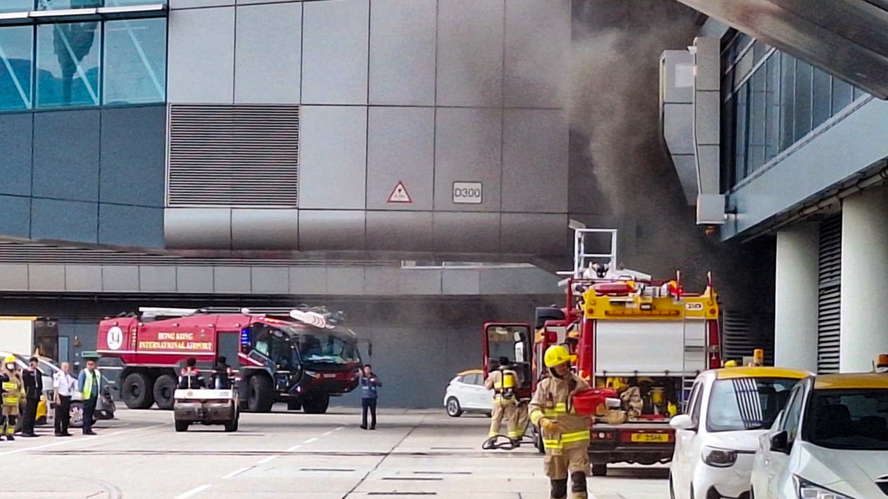 30 people evacuated at Hong Kong airport after fire breaks out