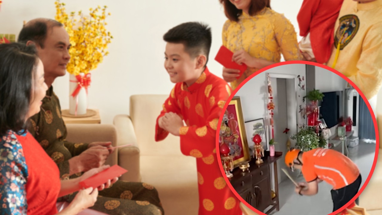 China delivery firm offers kneeling service to send Lunar New Year greetings for customers