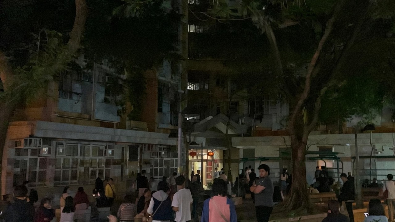 Power restored after 4-hour outage plunges 760 Hong Kong flats into darkness
