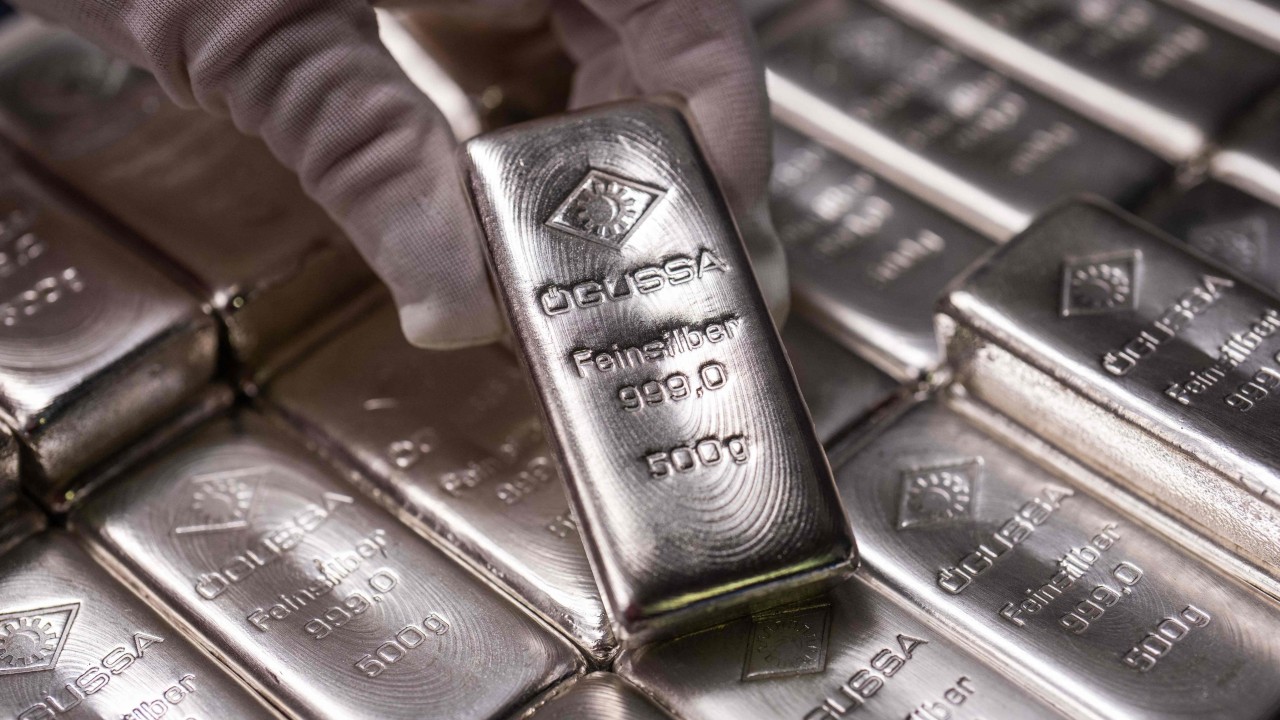 UBS China venture faces wrath of silver investors after valuation change increases losses