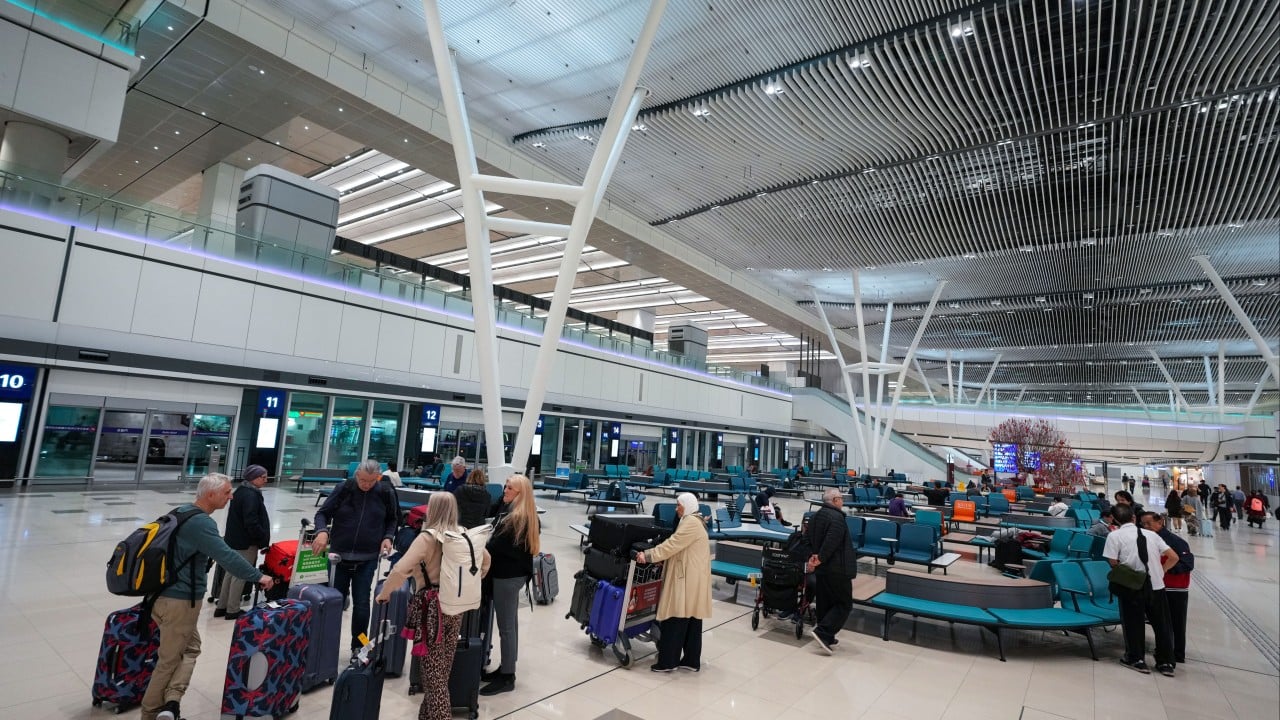 Hong Kong airportâs Terminal 2 projected to serve 15 million travellers this year