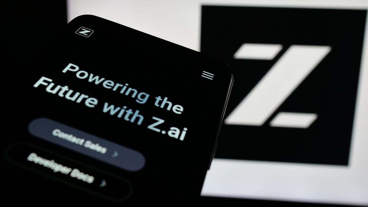 Zhipu Shares Plunge 23% on Compute Crunch