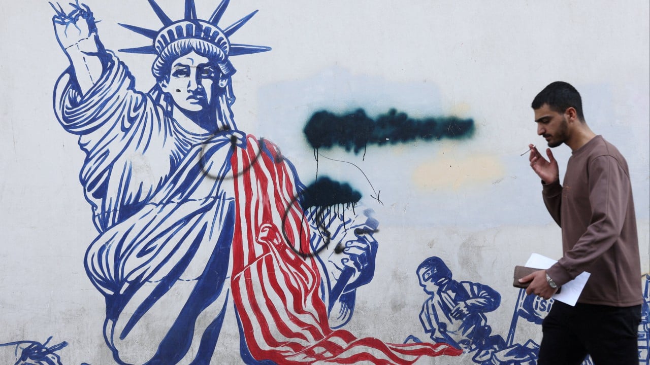 ‘ஒரு வாய்ப்பு இல்லை’: ஈரானில் அதிகரித்து வரும் பதட்டங்களுக்கு மத்தியில் மத்திய கிழக்கில் நீடித்த போரின் அச்சத்தை வான்ஸ் நிராகரித்தார் ‘ஒரு வாய்ப்பு இல்லை’: ஈரானில் அதிகரித்து வரும் பதட்டங்களுக்கு மத்தியில் மத்திய கிழக்கில் நீடித்த போரின் அச்சத்தை வான்ஸ் நிராகரித்தார்