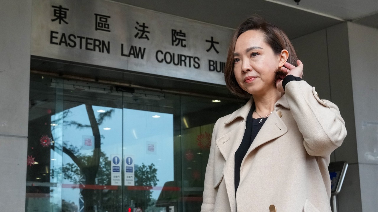 Hong Kong lawmaker Judy Chan fined HK$2,000 for driving against traffic插图