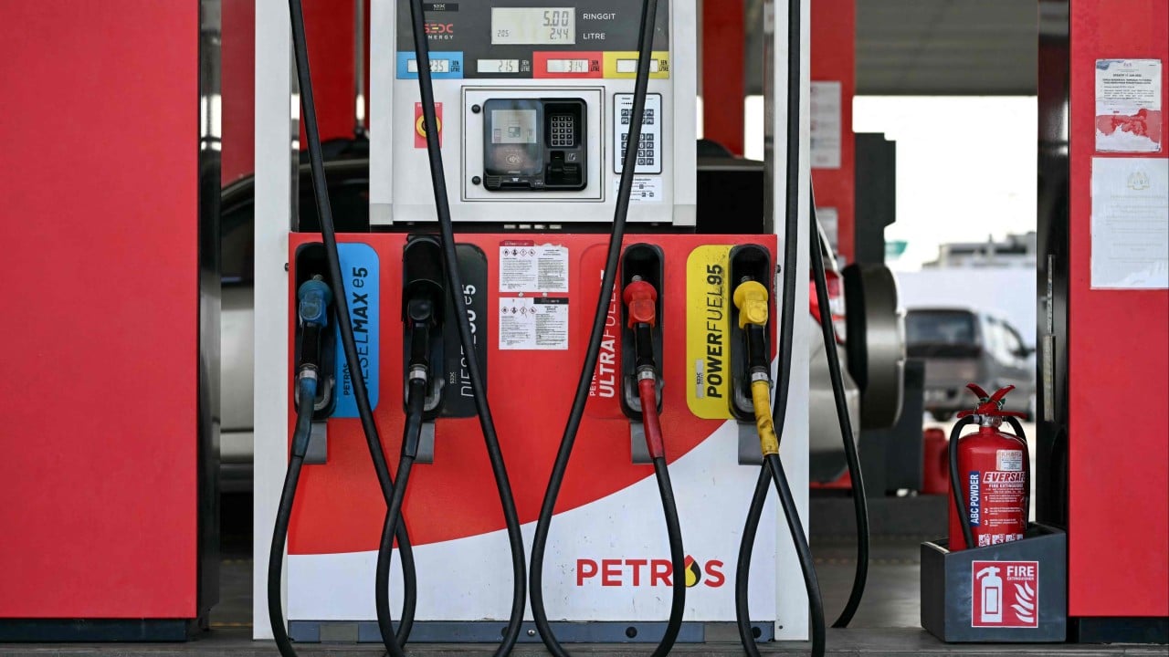 Malaysia Faces Crises as Fuel Smuggling Escalates Amid Global Energy Turmoil