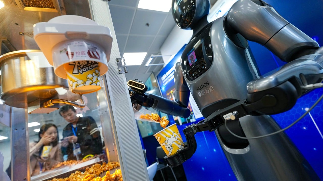 Exclusive | Hong Kong job openings hit 6-year low in 69% of sectors amid AI’s ascent插图 Exclusive | Hong Kong job openings hit 6-year low in 69% of sectors amid AI’s ascent插图