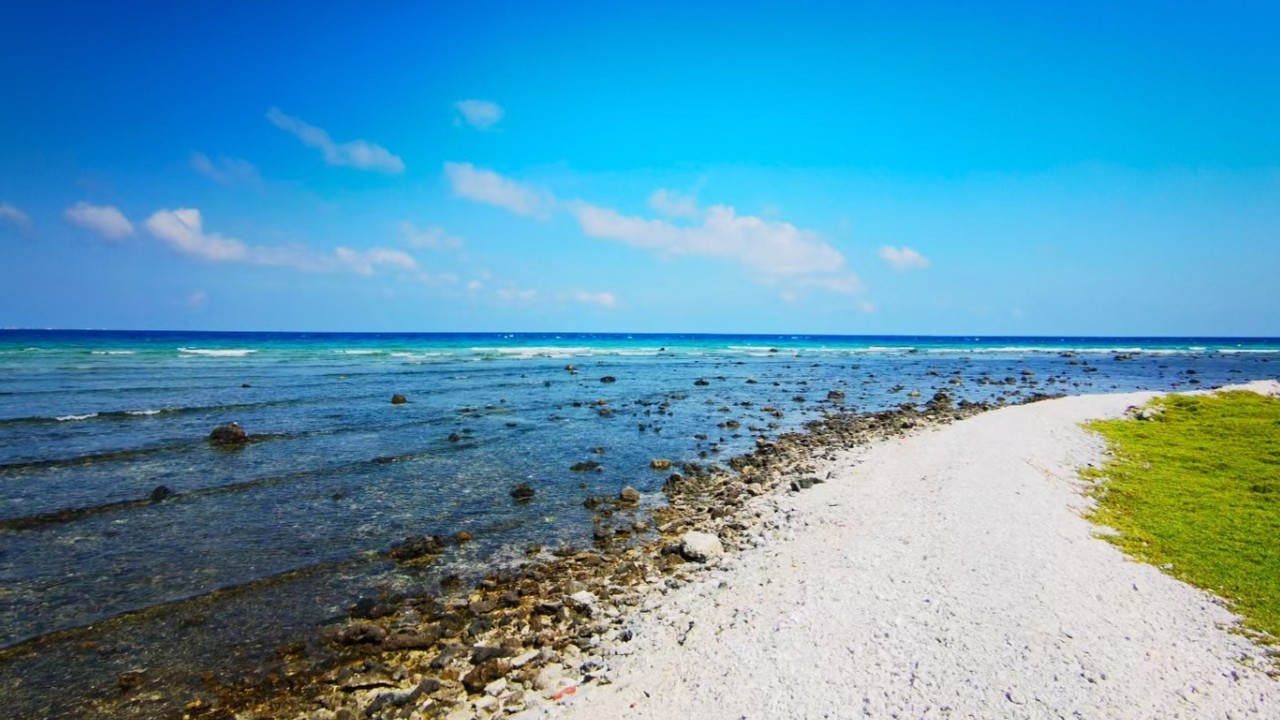 The Hollow Jewel of the Paracels