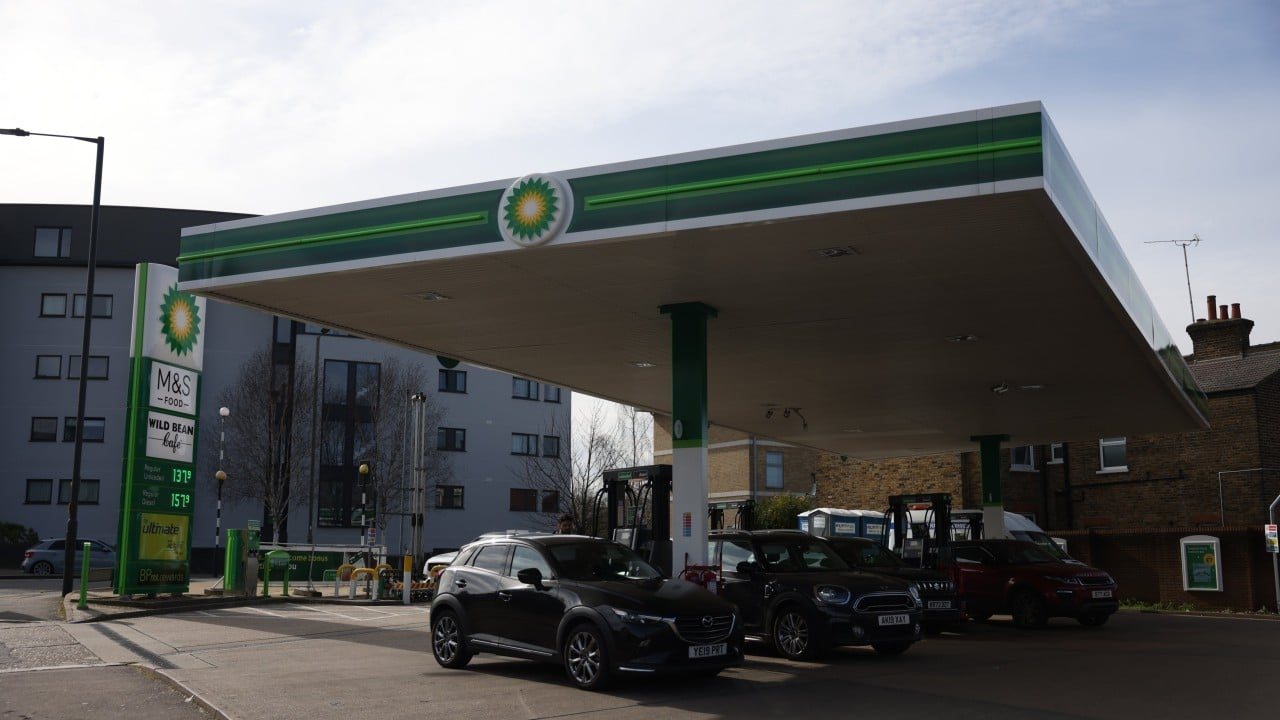 UK Faces Energy Crisis, Targets Vulnerable Households Amid Surging Costs