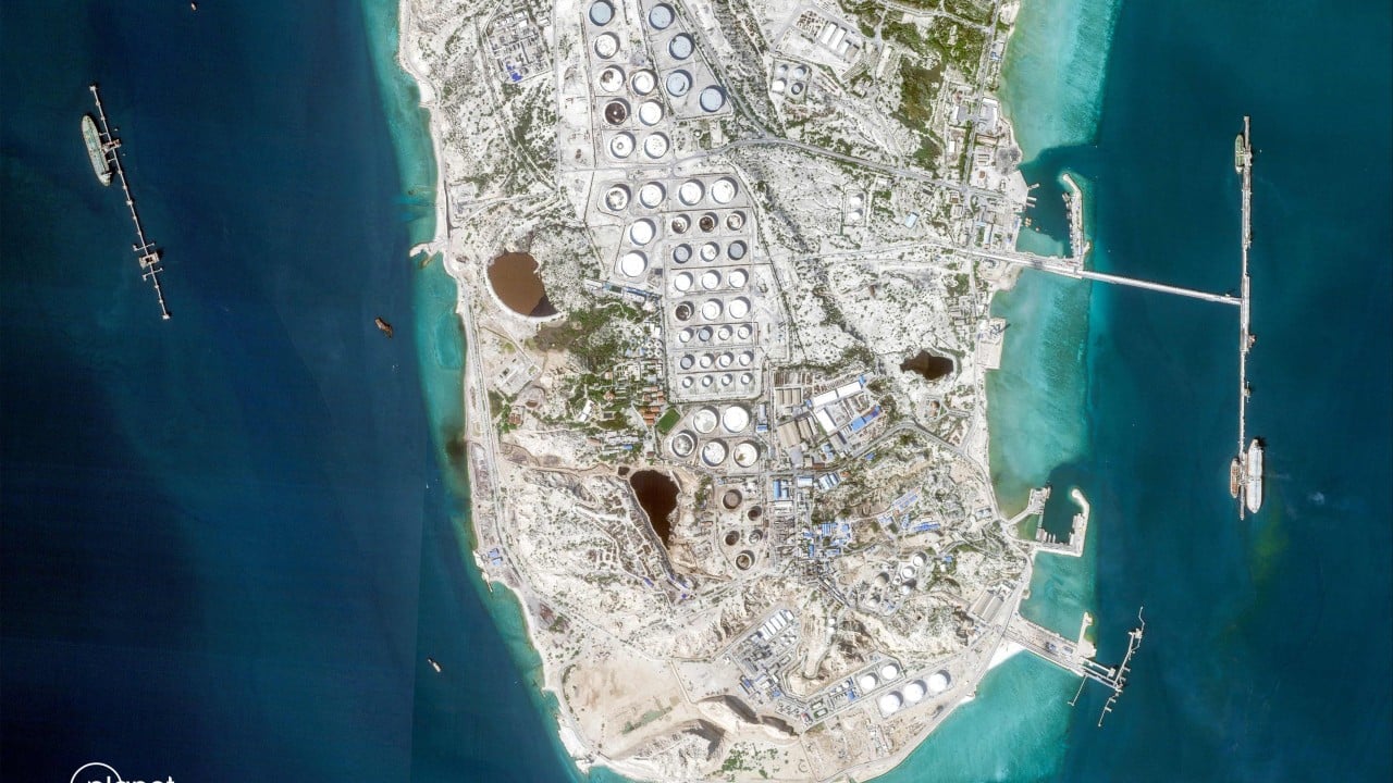 US Strikes Iran’s Kharg Island, Escalating Military Tensions