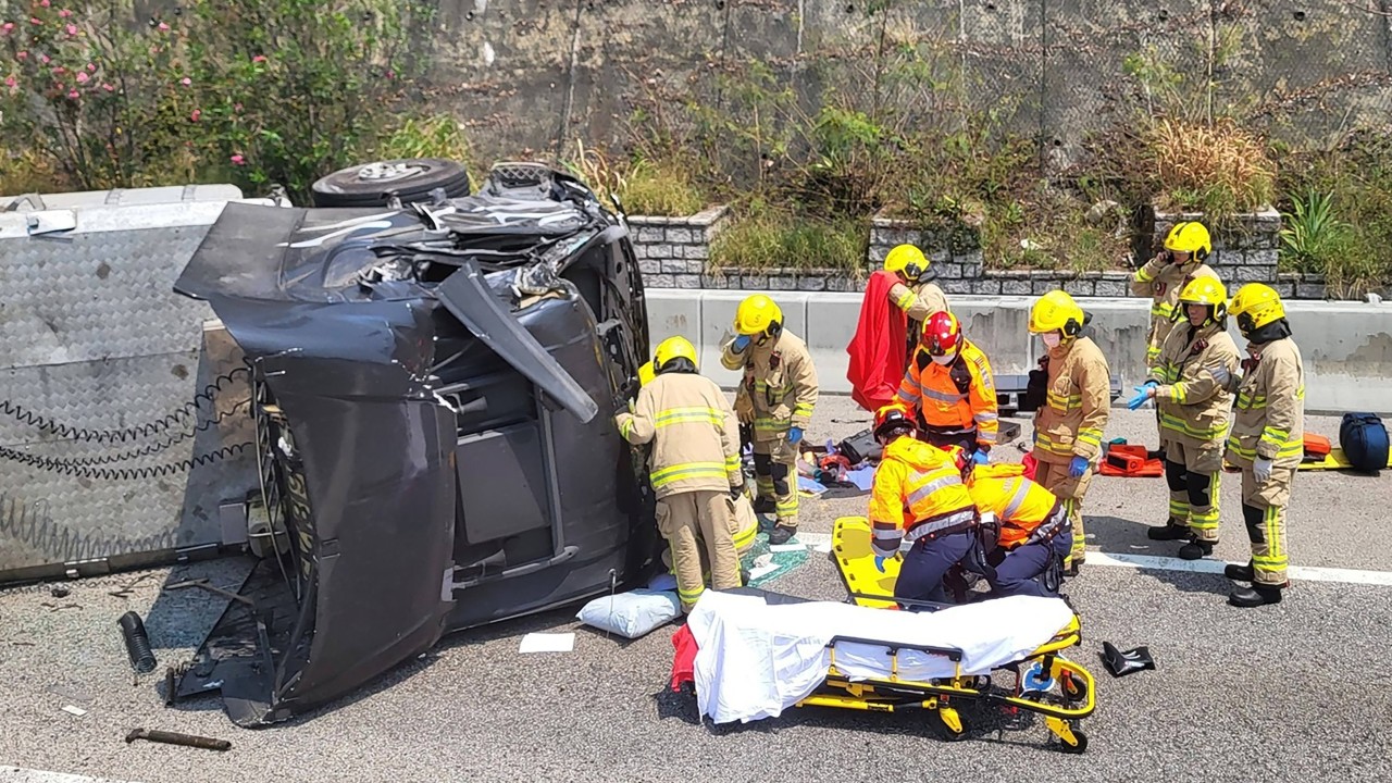 Truck driver injured as vehicle slams into fire engine on Hong Kong highway