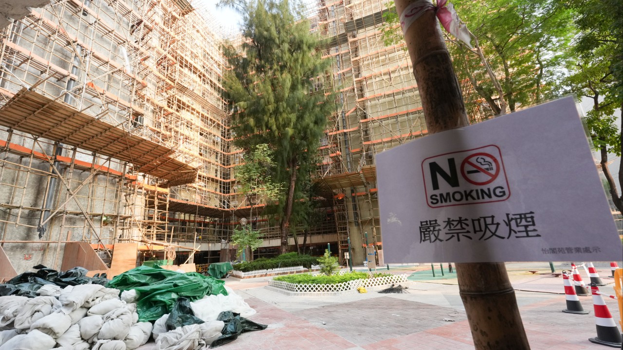 Hong Kong proposes heavy penalties for smoking on construction sites