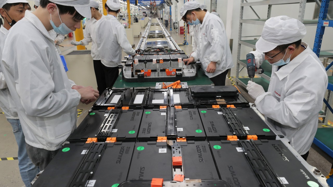 Thermal Kinetic Stress and Lithium-Ion Longevity The Mechanics of EV Battery Degradation in Variable Climates