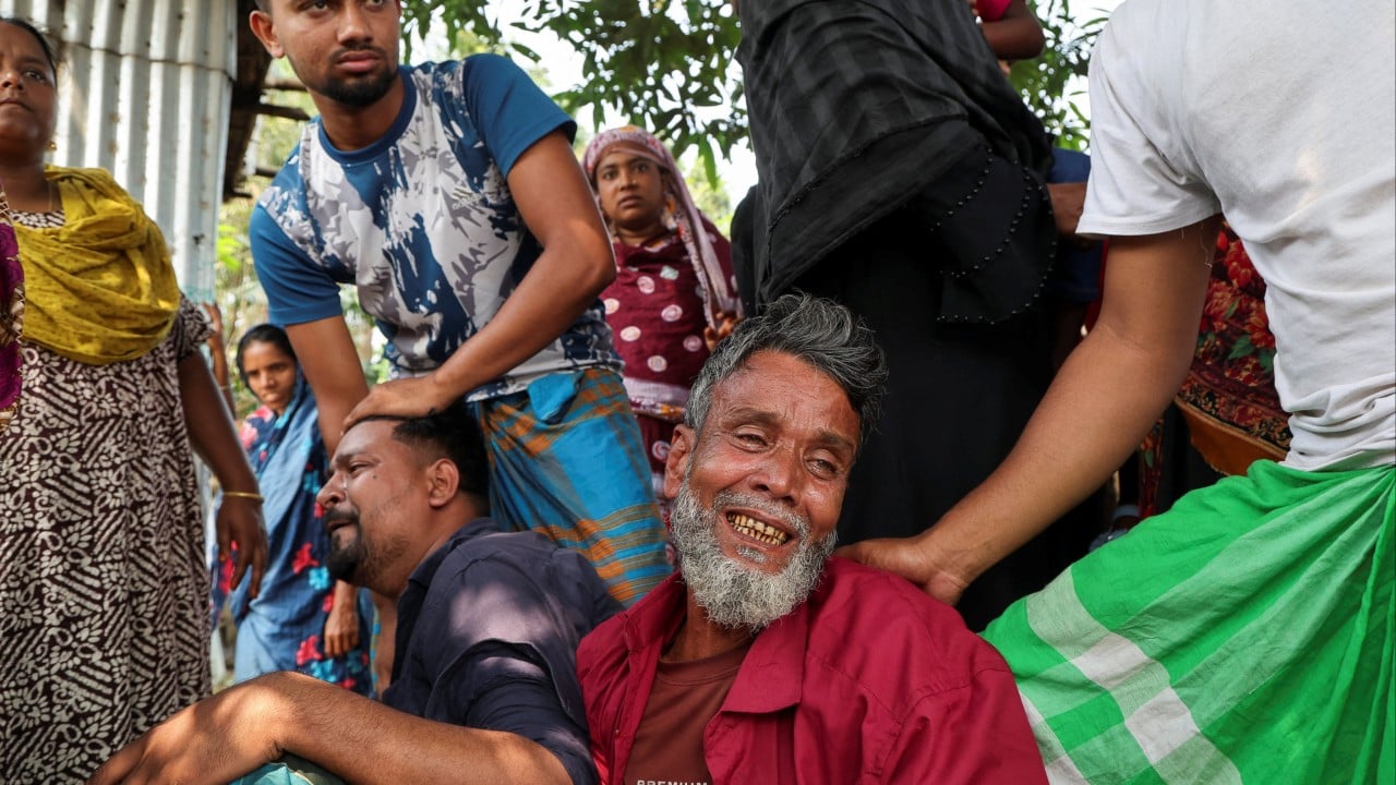 Bangladesh recovers 24 bodies after bus plunges into river