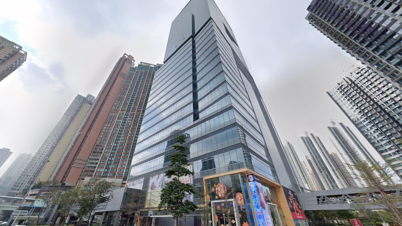 Air-con technician critically injured after fall from ladder in Tsuen Wan