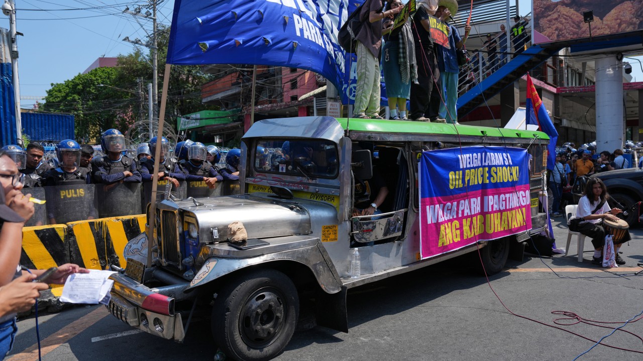 Philippine oil refiner Petron buys Russian crude, eyes alternatives