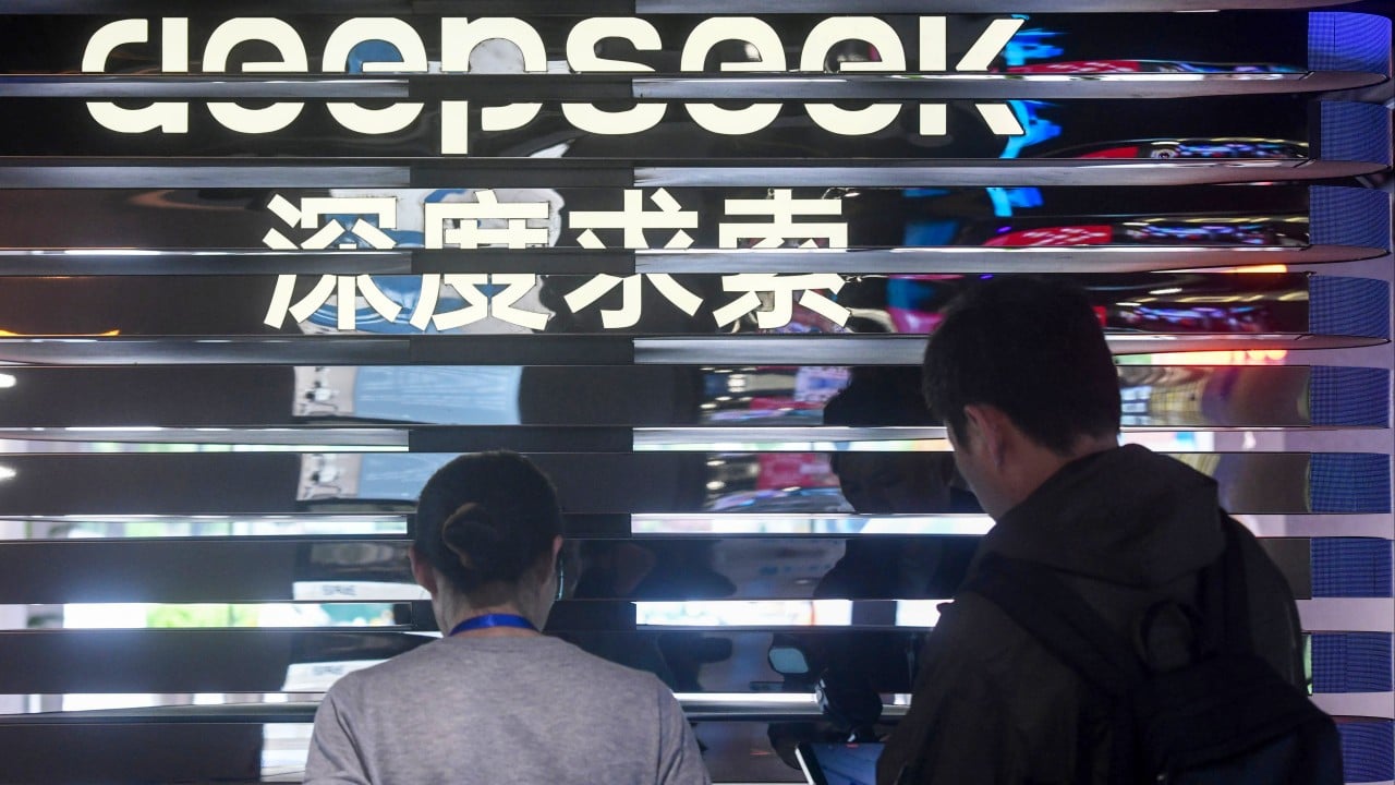 DeepSeek 12-hour outage leaves millions cut off, sparks complaints as rivals gain ground