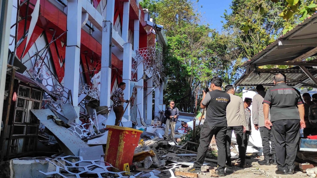Tsunami warning for Indonesia, Philippines, Malaysia after Maluku Sea quake