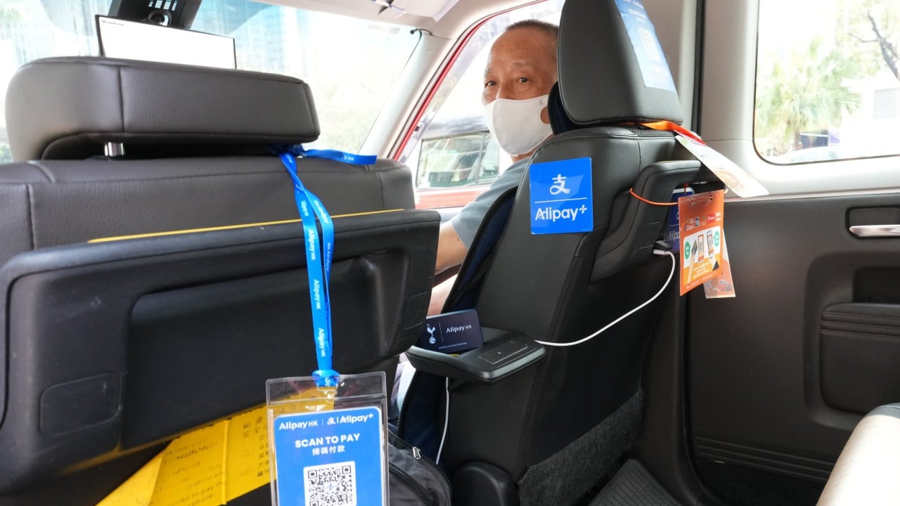 40,000 taxi drivers sign up for e-payment systems as new rules come into force