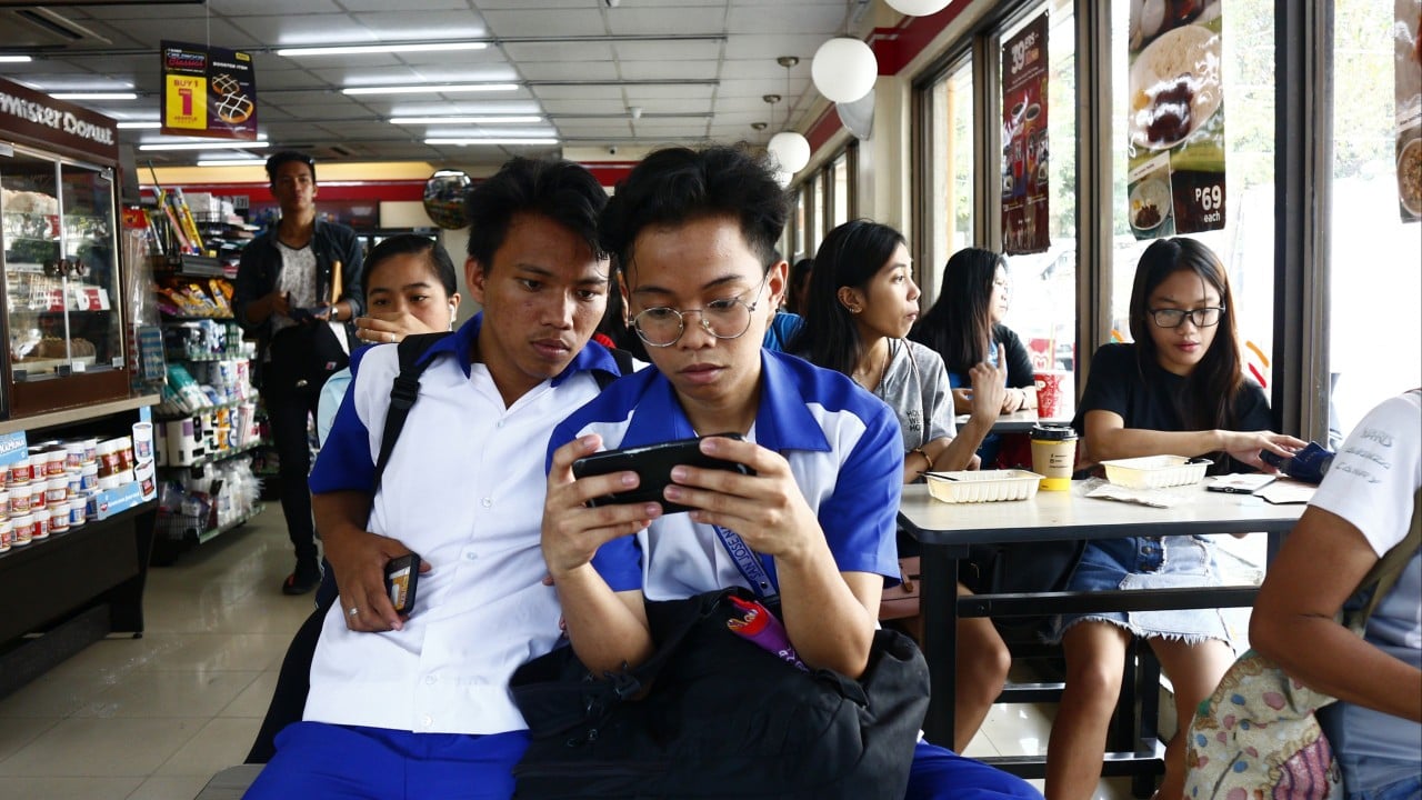 Philippines weighs social media ban for minors, but will it be enough?