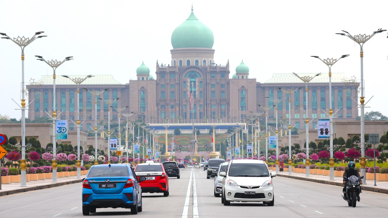 Malaysia urged to take more aggressive action to tackle energy crisis