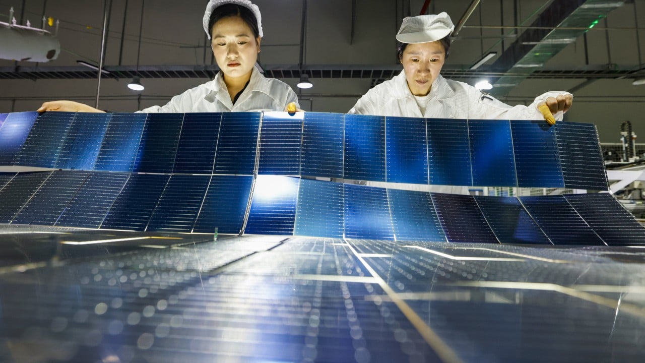 Çin'in yeşil enerji stratejisinin İran savaşı petrol şokundan nasıl korunabileceği