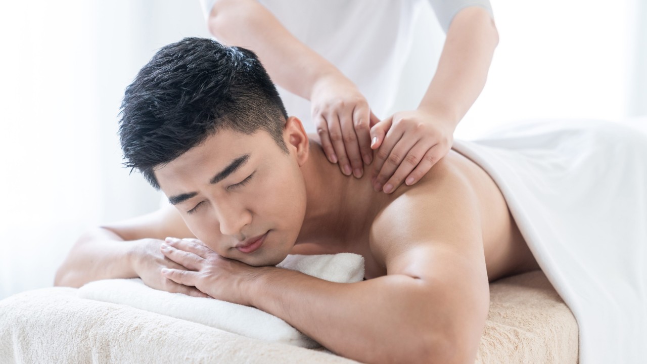 The Neon Trap and the Price of the Extra Service