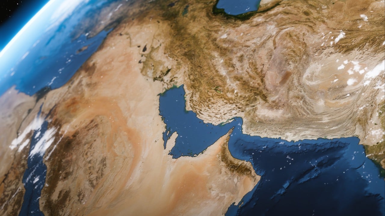 Hong Kong-flagged oil tanker passes through Strait of Hormuz in test of US blockade